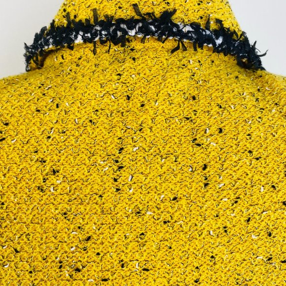 St John Collection Boucle Knit Pearl Button Jacket - Picture 8 of 10